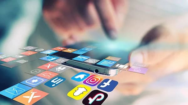 social-media-la-gi