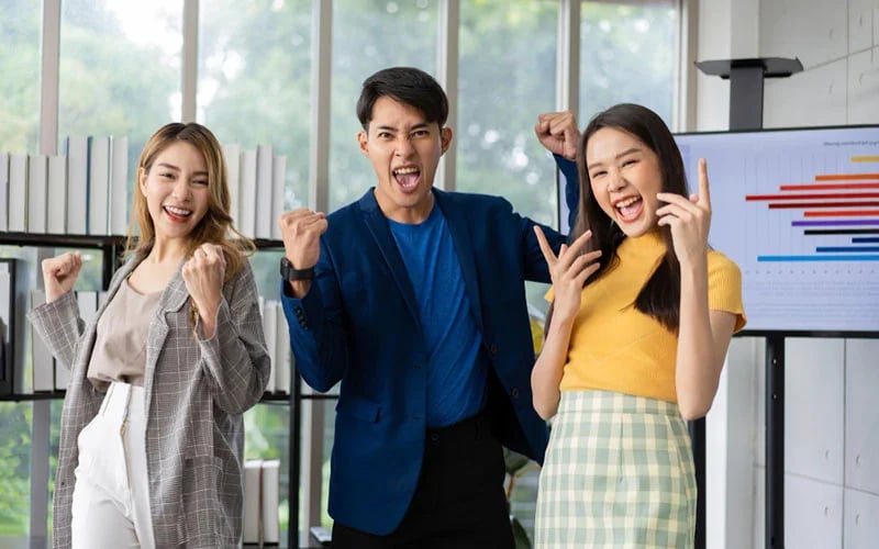Genz-can-gi-o-noi-lam-viec-3
