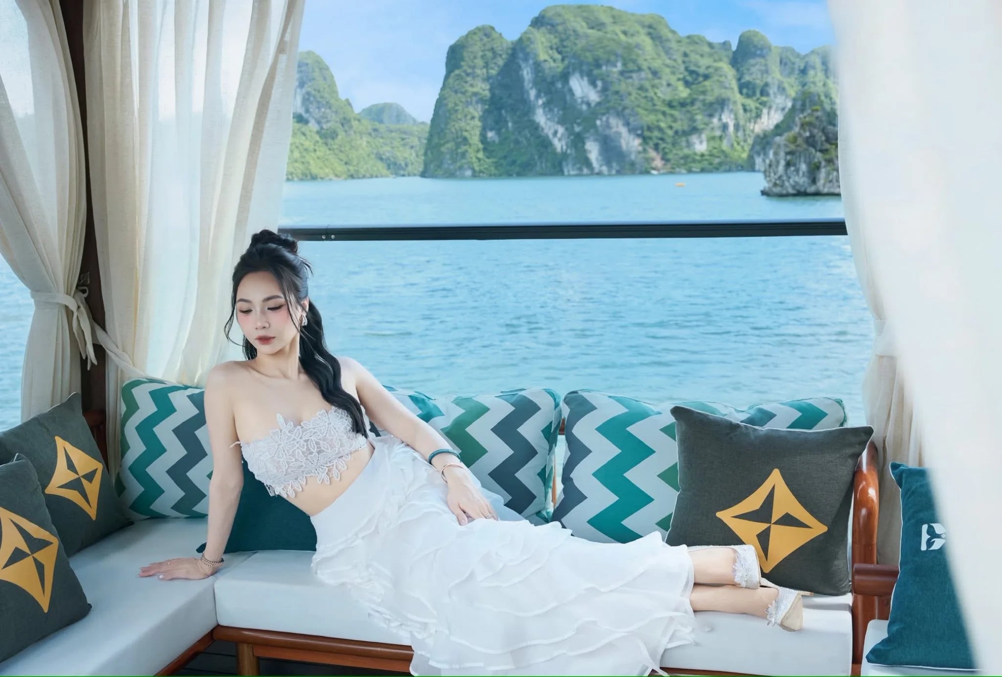 Dolphin Halong Cruise - thư viện 8