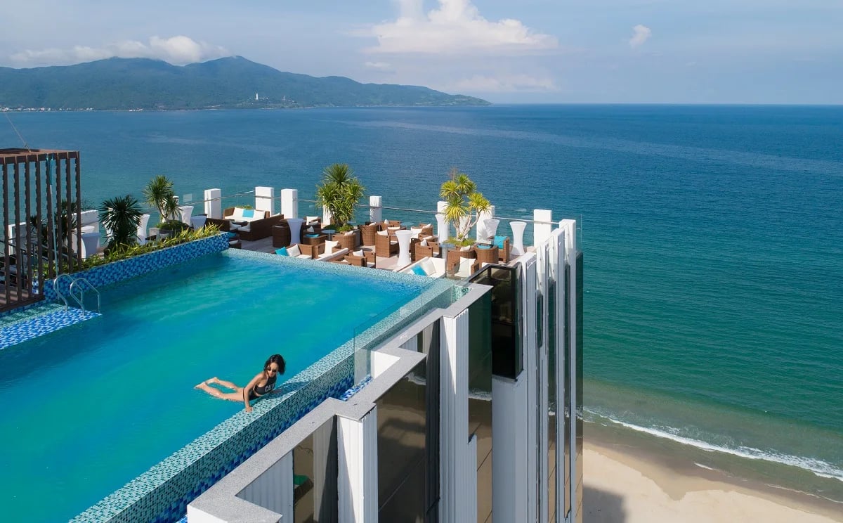 uu-dai-hap-dan-tu-haian-beach-hotel-spa-03-ho-boi-tang-thuong