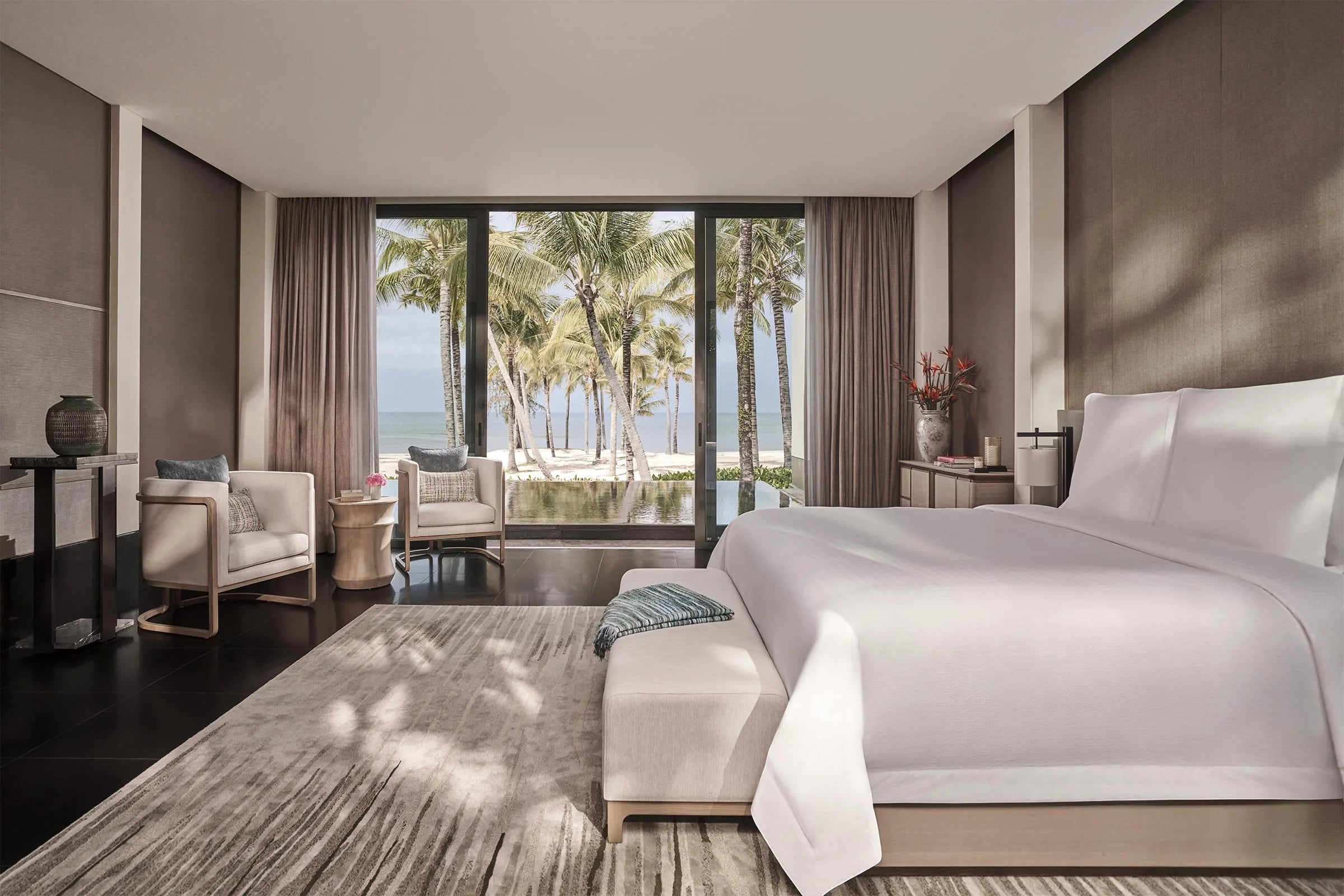 Design-Anthology-2022-05+Advertorial_+Regent+Phu+Quoc-Four-Bedroom-Beach-Pool-Villa