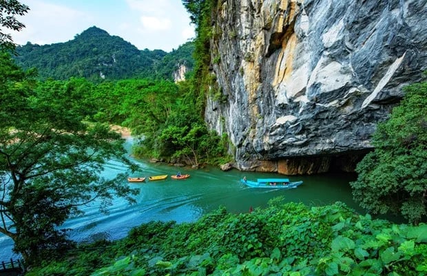 Phong nha kẻ bàng
