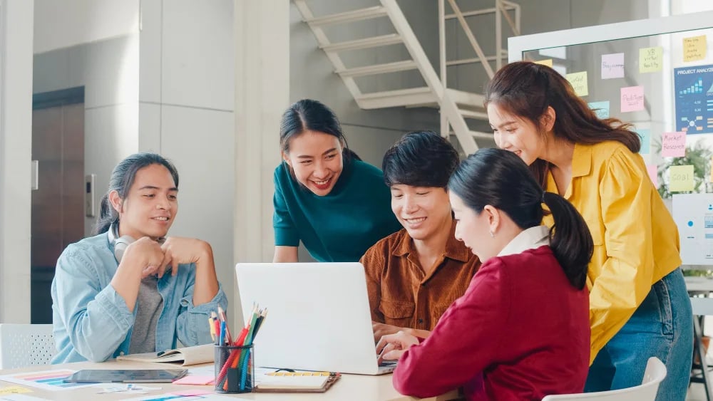 multiracial-group-young-creative-people-smart-casual-wear-discussing-business-brainstorming-meeting-ideas-mobile-application-software-design-project-modern-office-coworker-teamwork-concept_0
